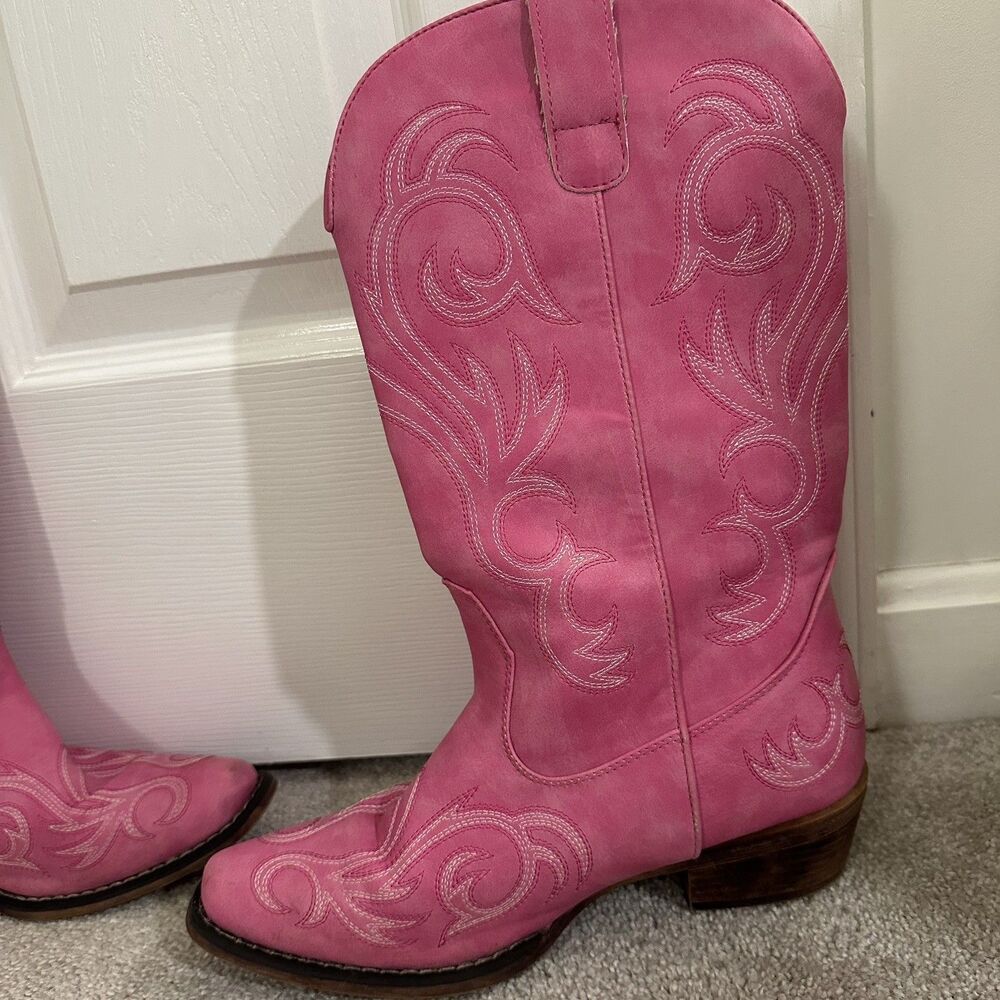 Roper Riley Embroidered Snip Toe pink cowboy boots  Women’s size 9